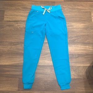 Fig’s Technical Collection Teal women’s scrub set